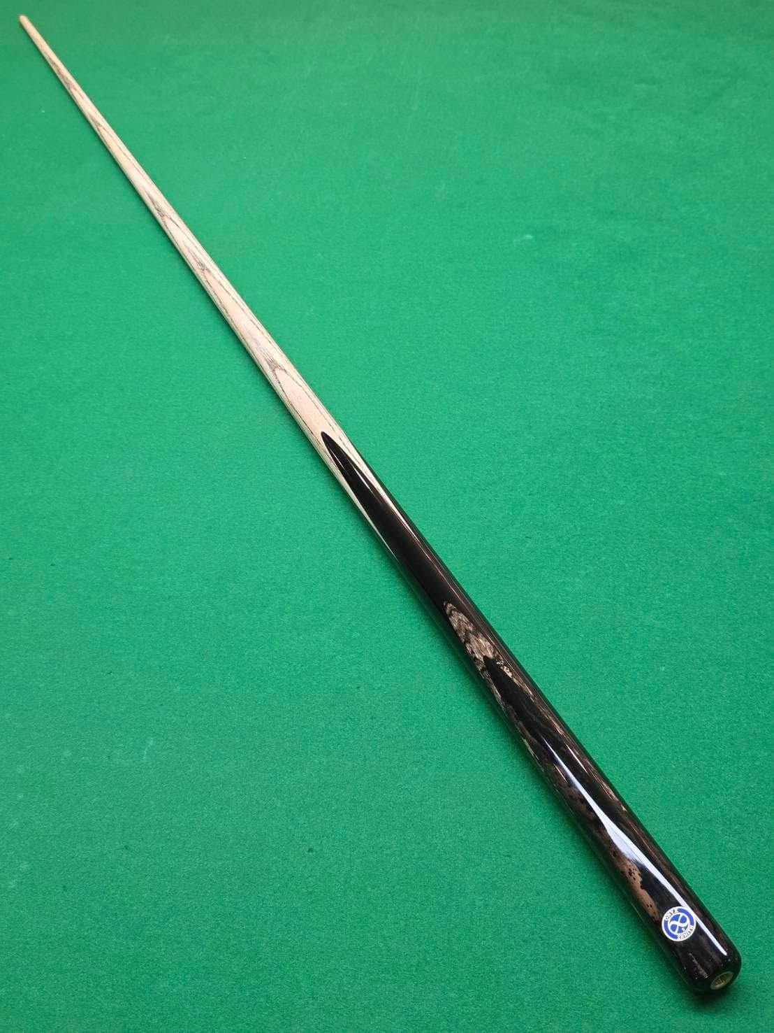 Full 1-Piece Snooker Cue View ONYX Zenith 5